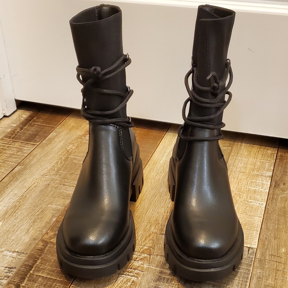Boots - Picture 2 of 4